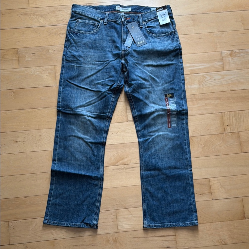 New with Tags!  Men’s Lee jeans 38/32 check out my other men’s jeans